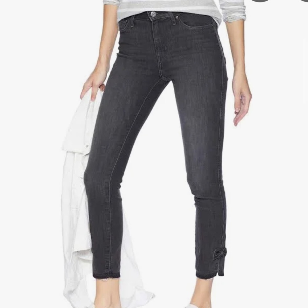 Ankle Black Bow Levi Jeans